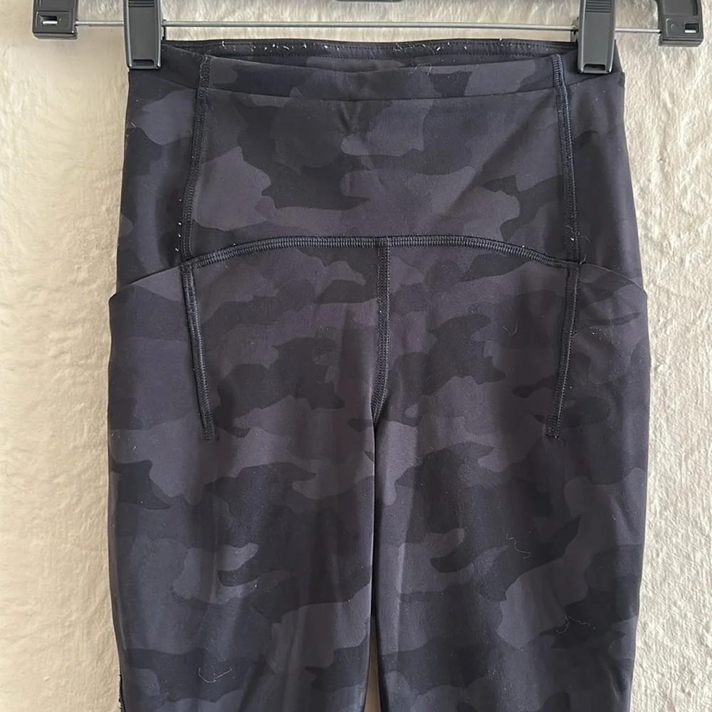 Lululemon Swift Speed High-Rise Crop 21” Heritage 365 Camo Deep Coal Leggings 0